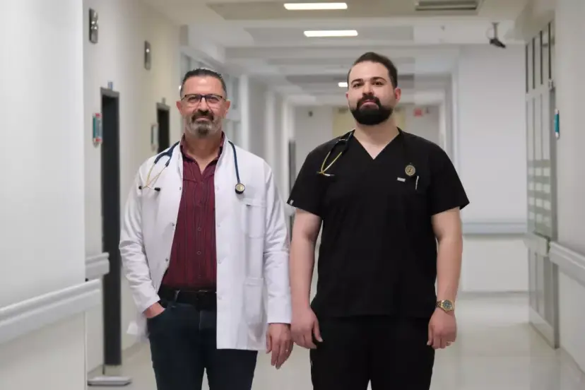 Baba-Oğul Doktorlar Aynı Hastanede
