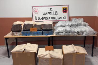 Başkale’de 3 milyon 460 bin TL değerinde kaçak eşya ele geçirildi