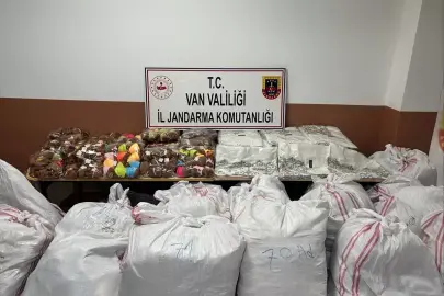 Başkale'de Kaçak Gıda ve Eşya Ele Geçirildi