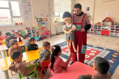 BÜYÜKŞEHİR’DEN MİNİKLERE SANAT DOLU DOKUNUŞ: “SANATLA TANIŞIYORUM”