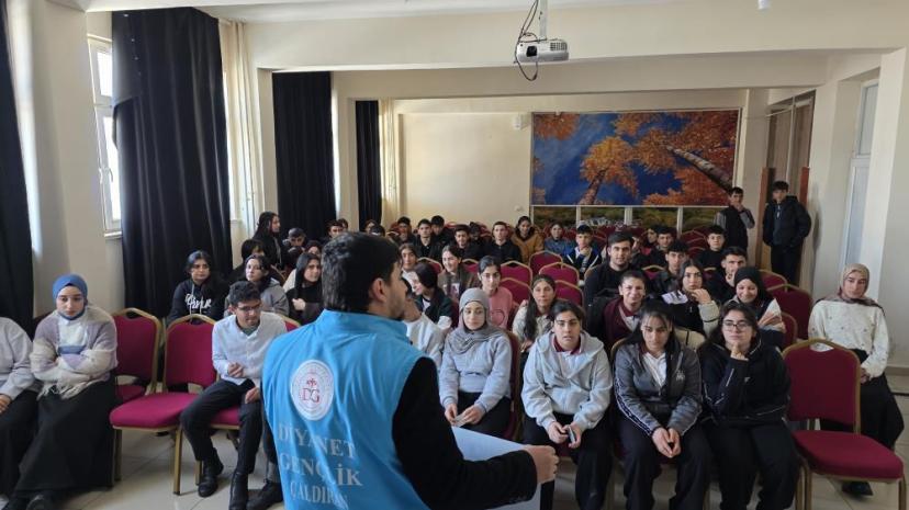 Çaldıran’da gençlik huzura koşuyor