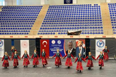 Çataklı Öğrenciler Halkoyunları Yarışmasında Başarılar Elde Etti