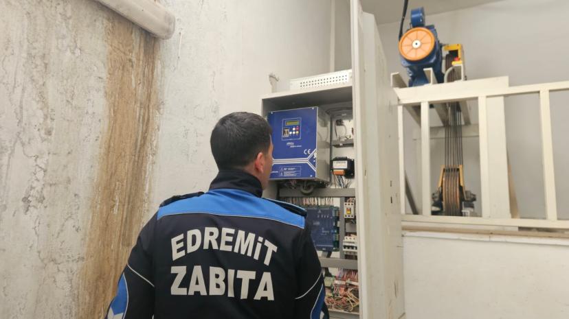 Edremit’te asansörler denetliyor