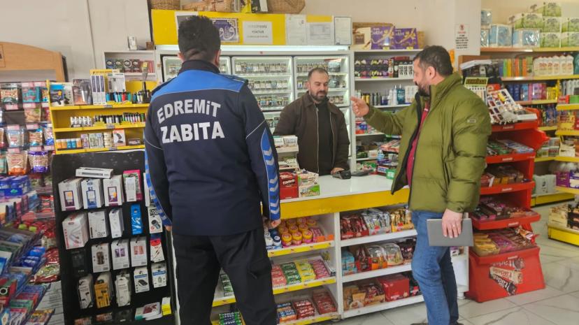 Edremit’te kaldırım işgali denetimi