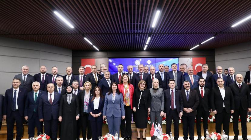 Eşbaşkan Uzunay İlbank Genel Kurulu’na katıldı
