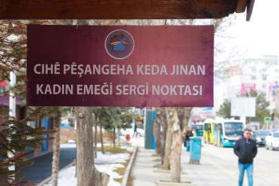 İpekyolu Belediyesi İlk Kadın Emeği Sergi Noktasını Açtı