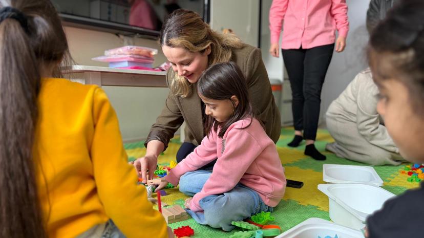 İpekyolu kadın kollarından Kur’an kursu öğrencilerine ziyaret