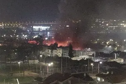 İran, İsrail'in güneyinde bulunan Dimona kentini vurdu