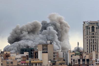 İran Kızılayı: Saldırılarda hayatını kaybedenlerin sayısı 787'ye yükseldi