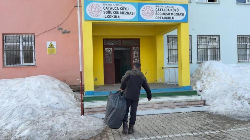 İran sınır hattındaki öğrencilere akıl ve zeka oyunları desteği