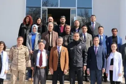 İSTİKLAL MARŞI’NDA BİRLEŞEN GEVAŞ TÜRKİYE’YE ÖRNEK OLDU: KLİP TIKLAMA REKORU KIRIYOR