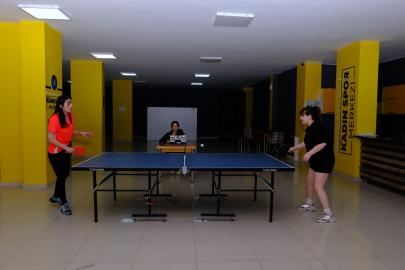 Kadınlar İçin Masa Tenisi Turnuvası