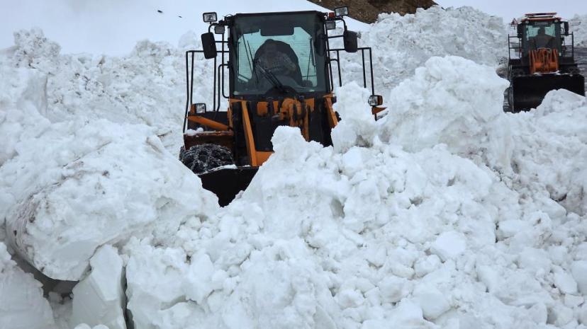 Kar esareti bitiyor: Bahçesaray yolu 3 ay sonra yeniden açılıyor