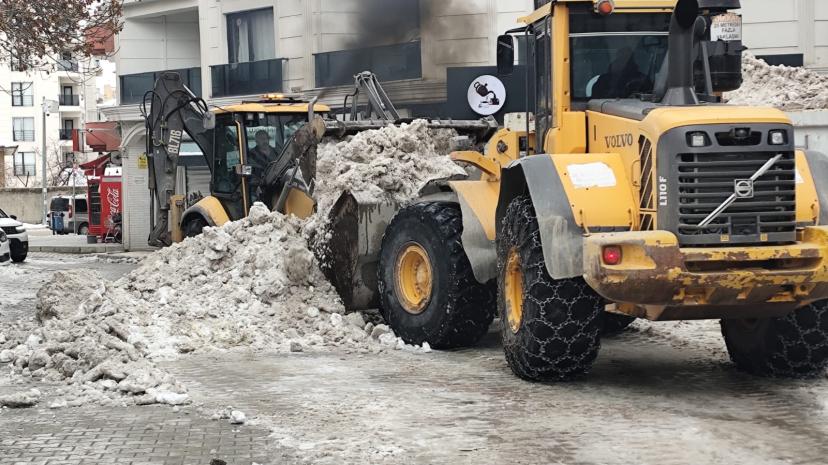 Kar Temizleme Çalışmalarımız Sürüyor