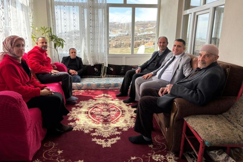 Kızılay’dan yalnız yaşayan yaşlılara bayram ziyareti