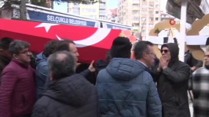 Öğrencisi tarafından öldürülen Fatma Nur öğretmen son yolculuğuna uğurlandı