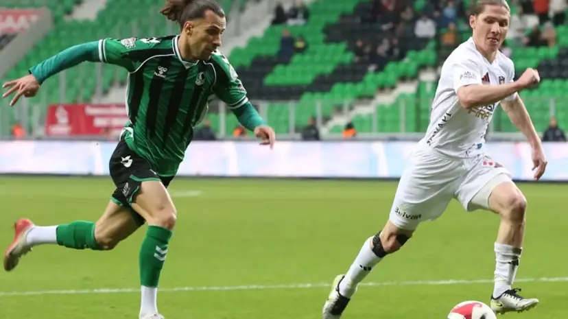 Trendyol 1. Lig'in 31. haftasında Sakaryaspor, Vanspor'u 90+4'te attığı golle 2-1 yenerek kümede kalma yolunda kritik bir galibiyet aldı.