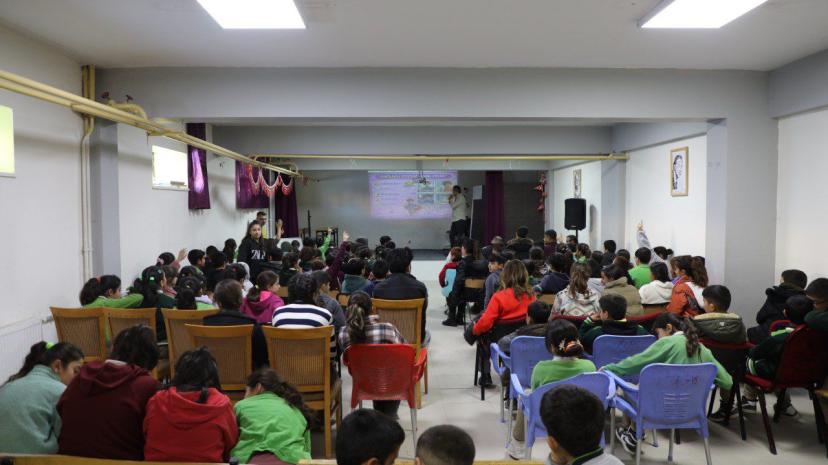 Tuşba Belediyesi Çevre Ve Sağlık Komisyonu’ndan Öğrencilere Salgın Hastalık Bilgilendirmesi