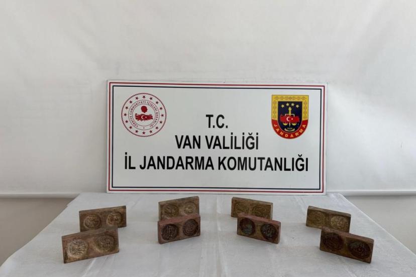 Van’da altın hammaddeli tarihi eser operasyonu