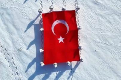 Van'da jandarma personelinden anlamlı yürüyüş