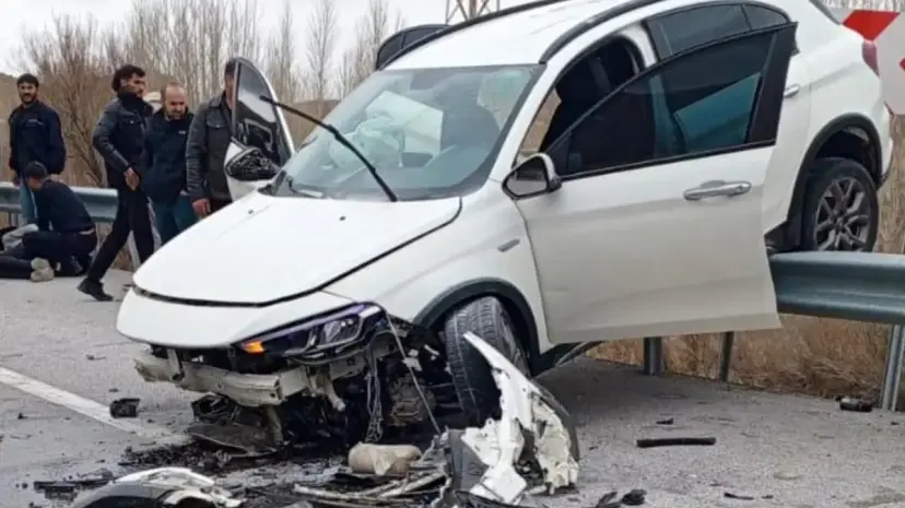 Van'da Kaza: 4 Yaralı