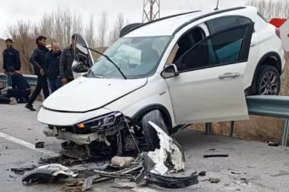 Van'da Kaza: 4 Yaralı