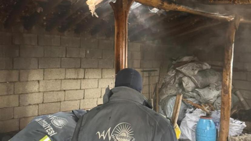 Van’ın Muradiye ilçesinde tandır evi yangını