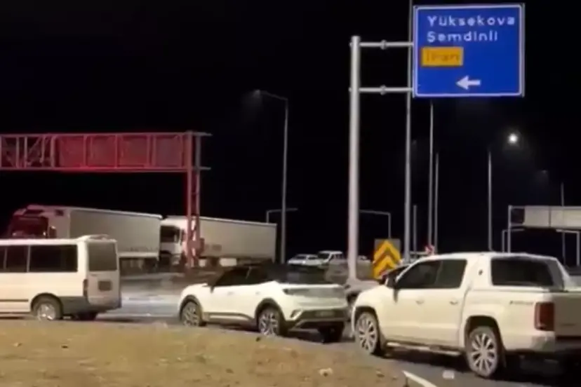 Yağışlar Yüzünden Kara Yolu Kapandı