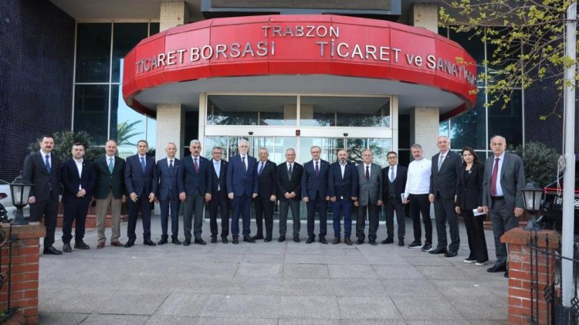 Başkan Memet Aslan OSBÜK zirvesi için Trabzon’da