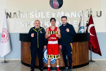 Edremitli Boksör Furkan Avar Türkiye Şampiyonu Oldu