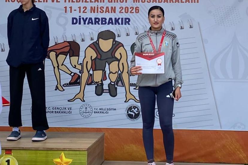 Edremitli sporcu Zeynep Demir’den büyük başarı