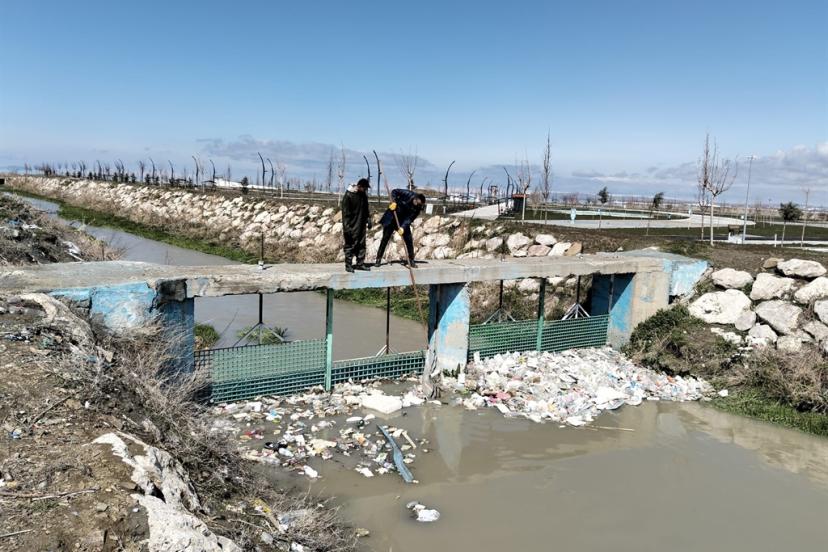 İnci kefalinin göç yolunda 2 ton atık temizlendi
