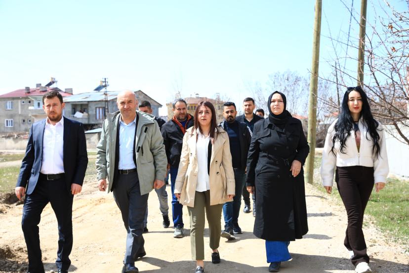 İpekyolu Eşbaşkanları Uzunay ve Şapkacı Çalışmaları Yerinde İnceledi