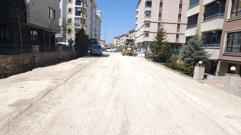 İpekyolu’nda Yol Açma ve Genişletme Çalışmaları Sürüyor
