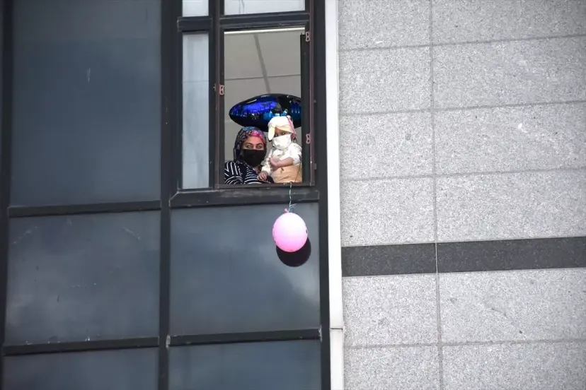 Lösemili Çocuklar İçin Balon Uçurdular