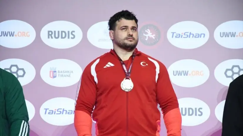 Rıza Kayaalp tarihe geçti! 13. kez Avrupa şampiyonu oldu