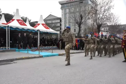 Ticaret Bakanı Bolat, Van'ın düşman işgalinden kurtuluşunun 108. yıl dönümü törenine katıldı