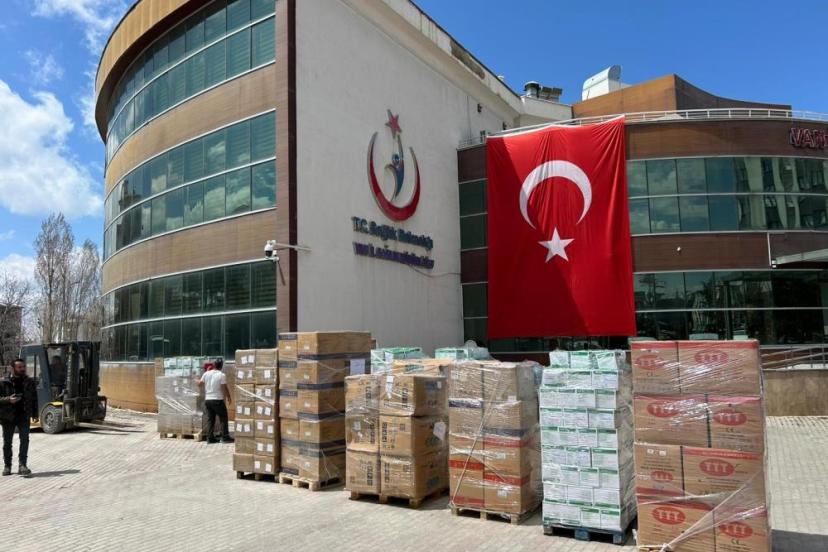 Türkiye'den İran'a sağlık desteği: Van'dan gönderilen yardım tırı sayısı 9 oldu