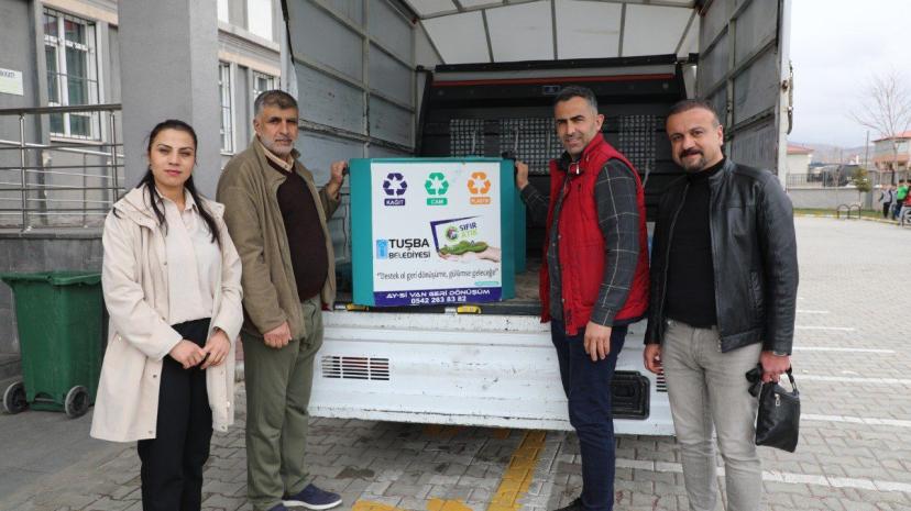 Tuşba Belediyesi Okullarda Geri Dönüşüm Çalışmalarına Başladı