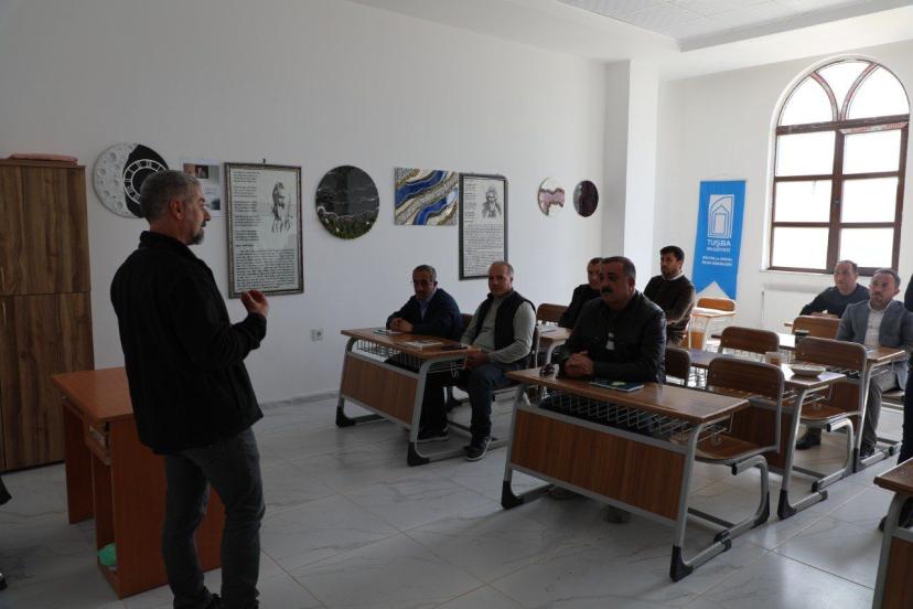 Tuşba Belediyesi’nden ‘Anadil’ hamlesi: Kürtçe dil kursları başladı