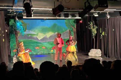 Tuşba Belediyesi’nden çocuklar için ‘Hirço û Mozmozik’ oyunu