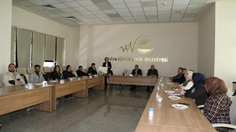 VAN BÜYÜKŞEHİR BELEDİYESİ’NDE ANTARKTİKA VE İKLİM DEĞİŞİKLİĞİ SÖYLEŞİSİ