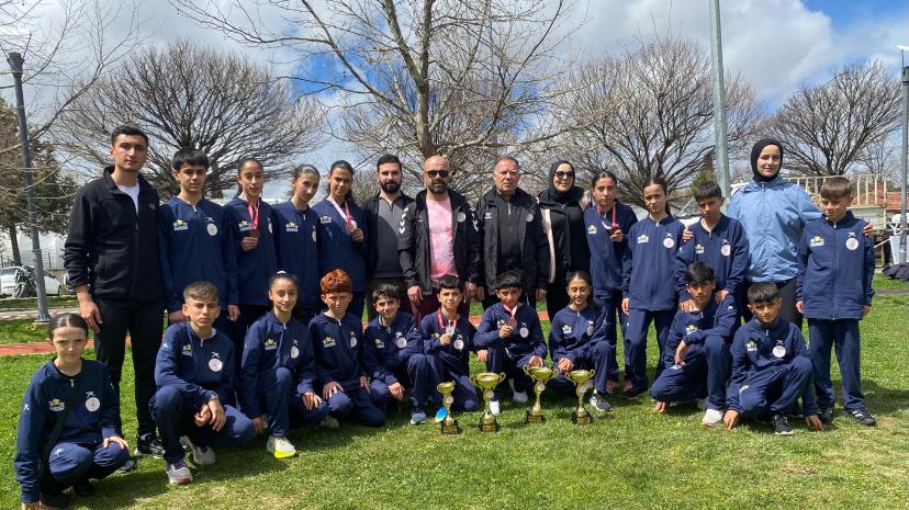 VAN BÜYÜKŞEHİR BELEDİYESPOR ATLETLERİNDEN ANALİG’DE BÜYÜK BAŞARI