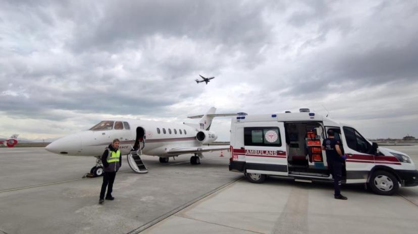 Van’da 2 günlük bebek için ambulans uçak havalandı
