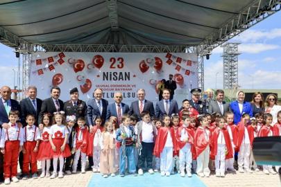 Van'da 23 Nisan Ulusal Egemenlik ve Çocuk Bayramı kutlandı