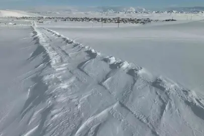 Van’da 40 yerleşim yerinin yolu ulaşıma kapandı