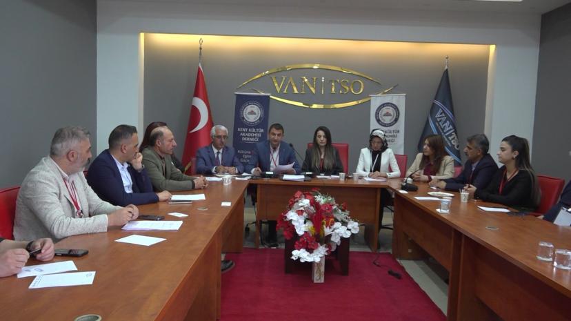 Van'da 'Eğitimde Dayanıklılık Motivasyon ve Sürdürebilir Başarı' çalıştayı