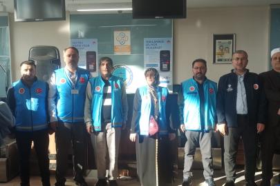 Van'da hacı adayları kutsal topraklara uğurlandı