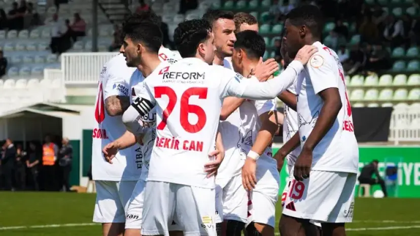 Vanspor Antalya'da 6 golle kazandı