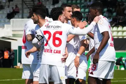 Vanspor Antalya'da 6 golle kazandı